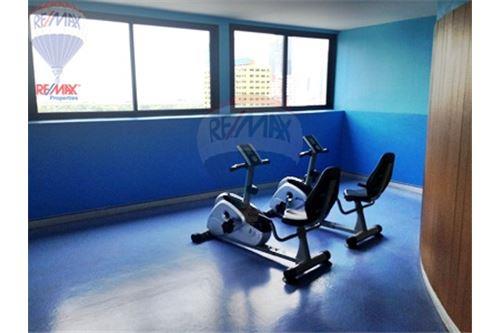 ขายคอนโด Renova Residence Chidlom